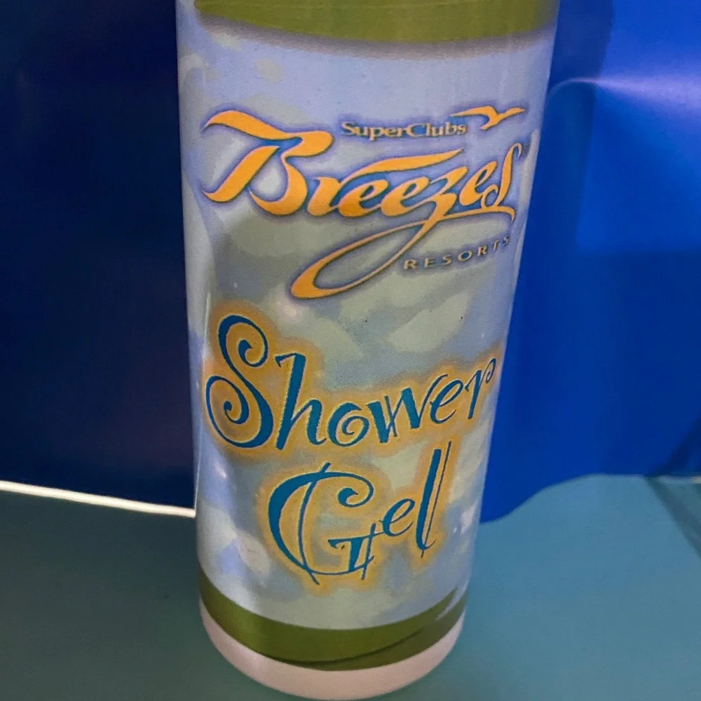Shower Gel, Body Lotion & Shampoo Trio with Carry Case Travel Vacation Resort